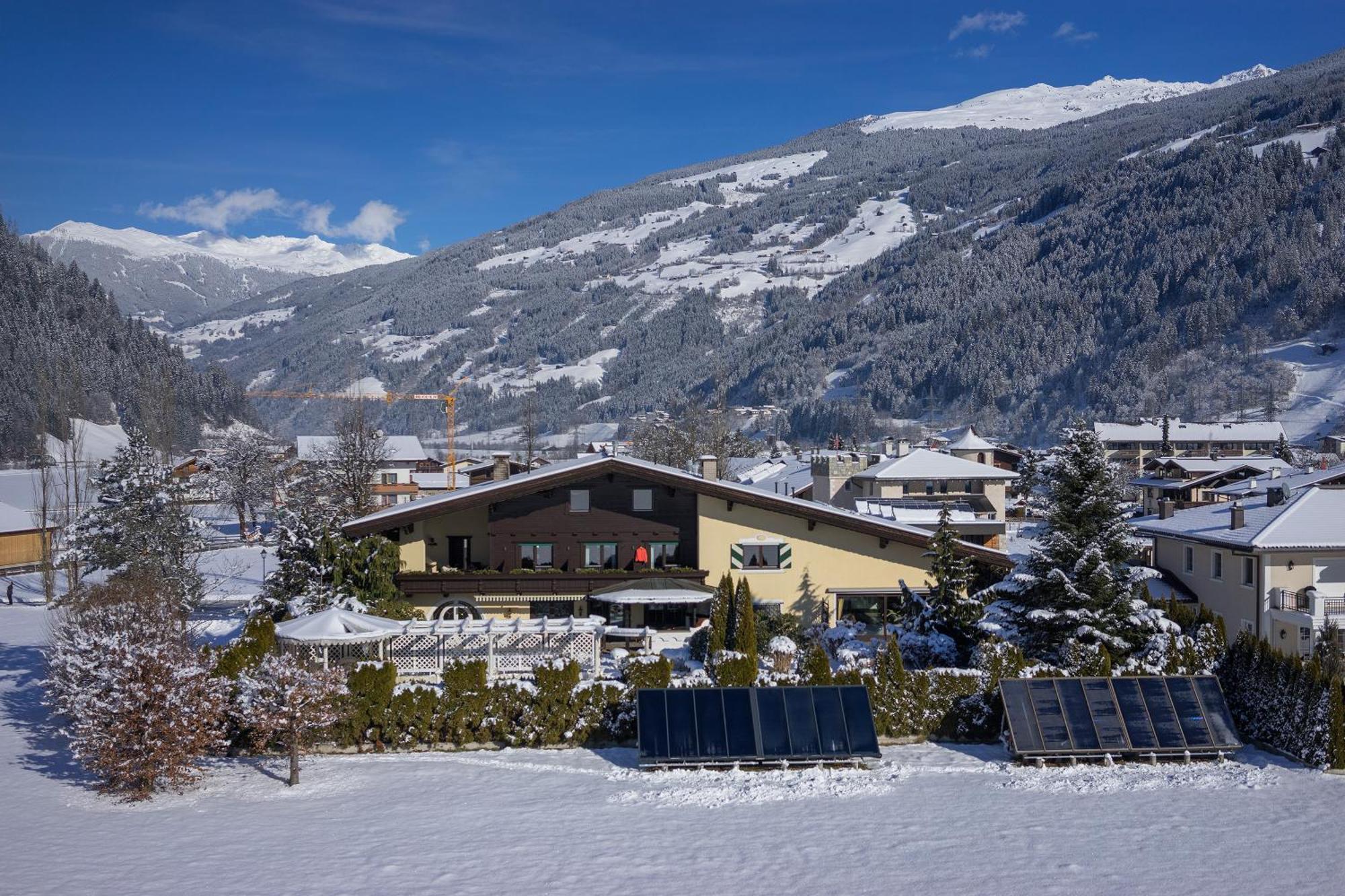 Boutiquehotel Saeumler Zell am Ziller Exterior photo